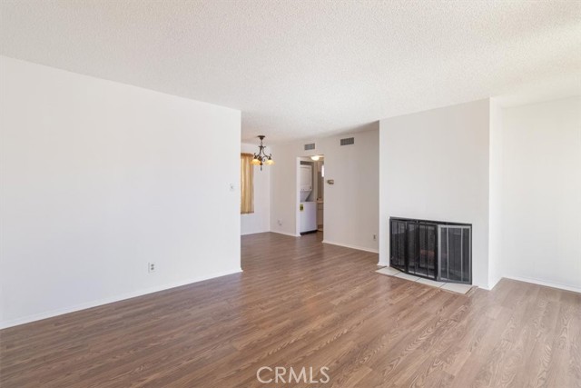 Detail Gallery Image 7 of 23 For 322 N Avenue 66 #5,  Highland Park,  CA 90042 - 1 Beds | 1 Baths