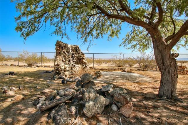 Detail Gallery Image 27 of 45 For 62105 Moon Dr, Joshua Tree,  CA 92252 - 1 Beds | 2 Baths