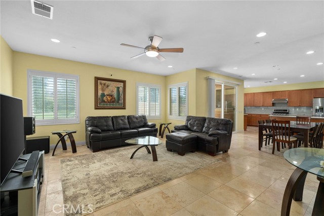 Detail Gallery Image 7 of 45 For 7271 Enclave Dr, Corona,  CA 92880 - 3 Beds | 2/1 Baths
