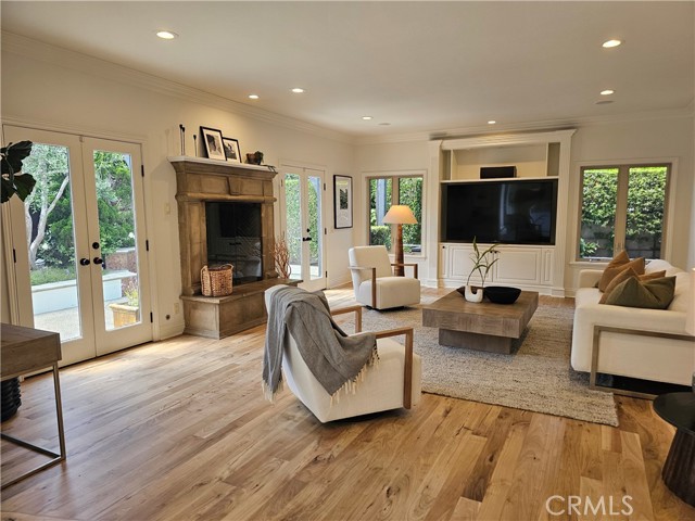 411 Snug Harbor Road, Newport Beach CA: https://media.crmls.org/medias/8c72bd62-0375-4954-b8c9-36806958ae49.jpg