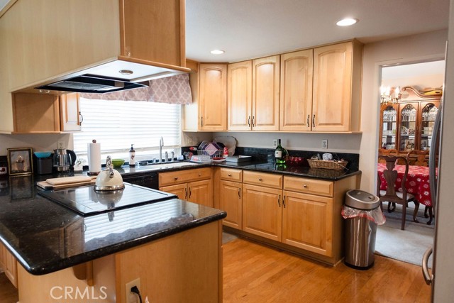 Detail Gallery Image 14 of 45 For 1427 Blossom Ave, Redlands,  CA 92373 - 5 Beds | 3 Baths