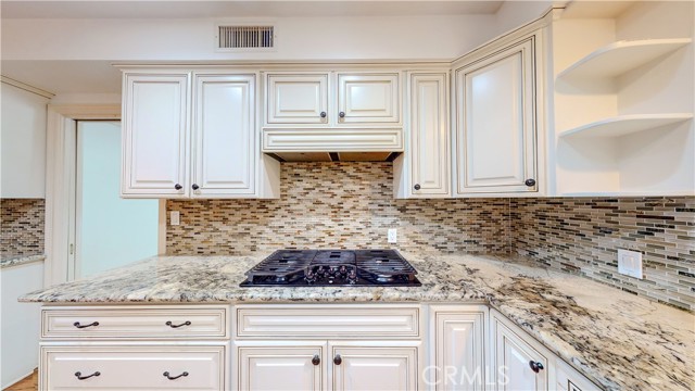 Detail Gallery Image 8 of 72 For 2708 E Cameron Ave, West Covina,  CA 91791 - 4 Beds | 3 Baths