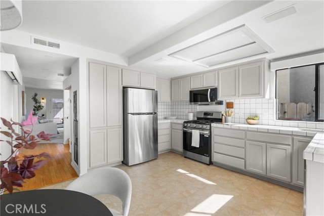 Detail Gallery Image 11 of 48 For 520 Rockaway, Grover Beach,  CA 93433 - 3 Beds | 2/1 Baths