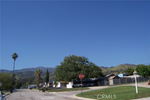 Detail Gallery Image 2 of 19 For 5493 Elm Ave, San Bernardino,  CA 92404 - 4 Beds | 2 Baths