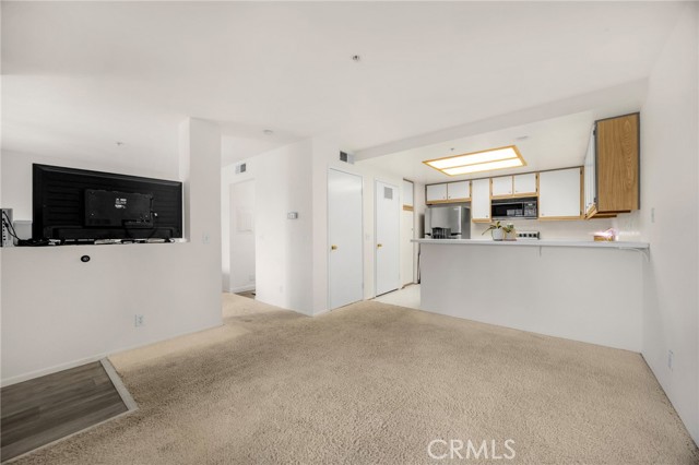 Detail Gallery Image 8 of 28 For 2800 Keller Dr #197,  Tustin,  CA 92782 - 1 Beds | 1 Baths