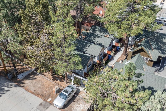 528 Cottage Lane, Big Bear Lake CA: https://media.crmls.org/medias/8c740652-6b6d-46d3-b9cf-3b43d11b90be.jpg