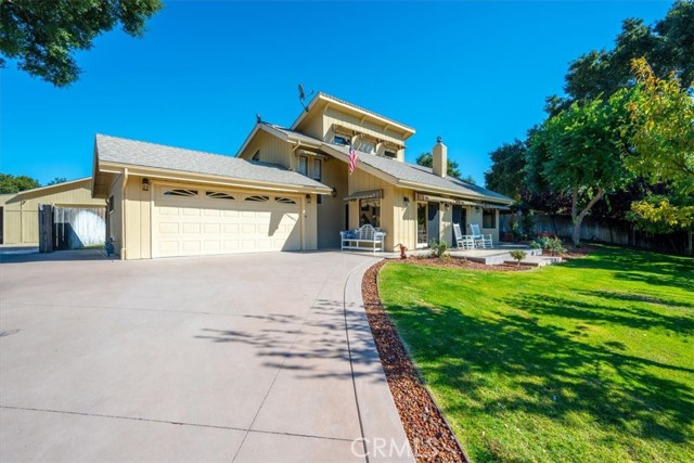 Detail Gallery Image 3 of 71 For 10325 Circle Oak Dr, Atascadero,  CA 93422 - 2 Beds | 2 Baths