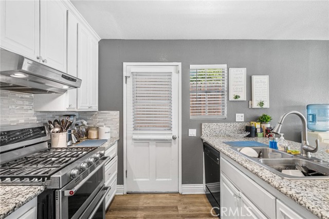 Detail Gallery Image 8 of 30 For 8526 San Vicente, Riverside,  CA 92504 - 3 Beds | 2 Baths