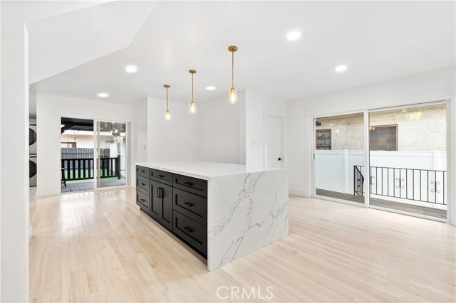 Detail Gallery Image 9 of 35 For 1148 Locust, Long Beach,  CA 90813 - – Beds | – Baths