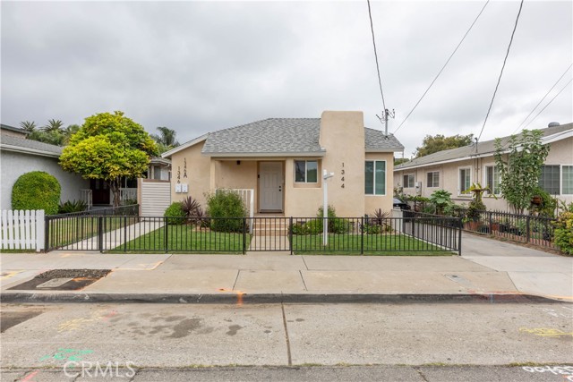 1344 Ximeno Avenue, Long Beach CA: https://media.crmls.org/medias/8c757331-f106-4902-89a0-6068cd26d251.jpg