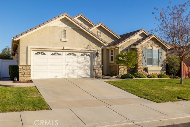 Detail Gallery Image 1 of 55 For 39358 Silver Oak Cir, Murrieta,  CA 92563 - 3 Beds | 2 Baths