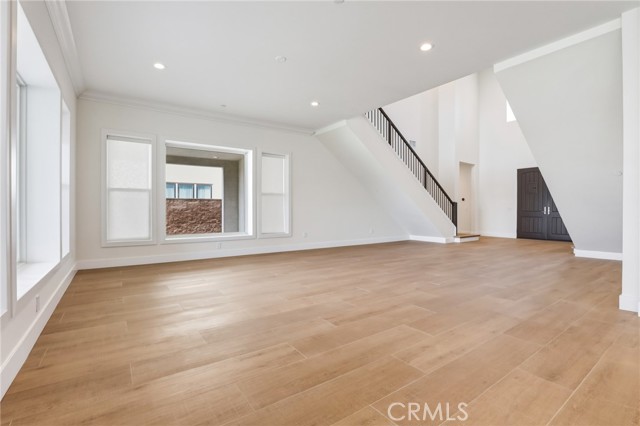 Detail Gallery Image 3 of 38 For 10542 Wood Briar Ct, Chatsworth,  CA 91311 - 5 Beds | 5/1 Baths