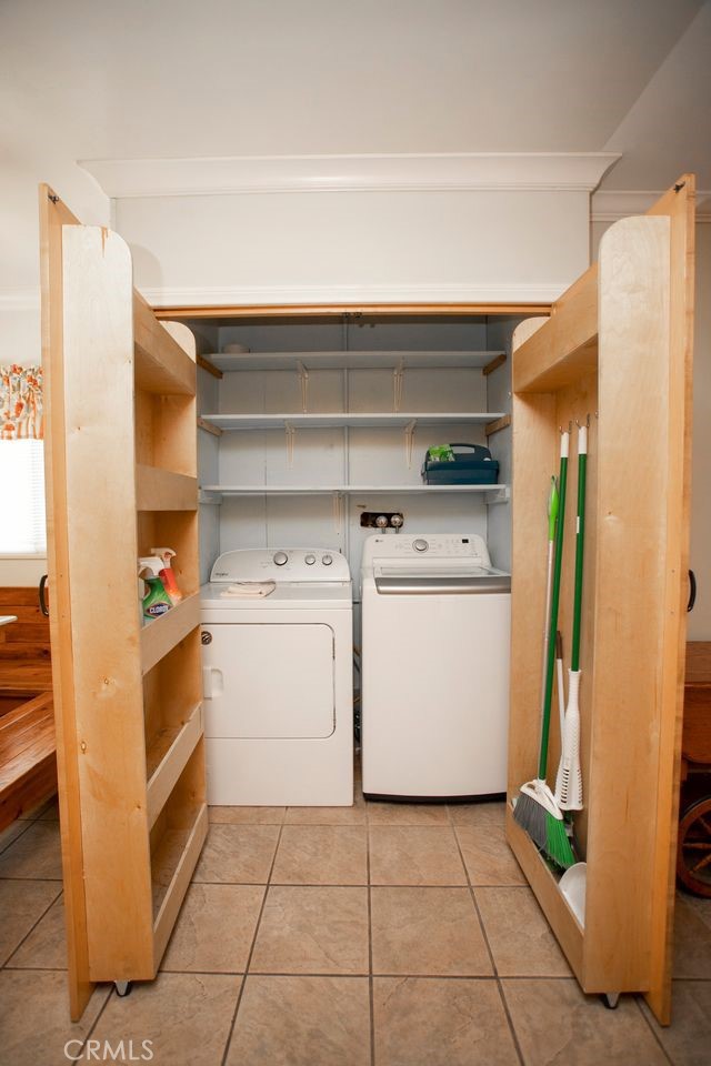 1019 W Milton Drive, Glendora CA: https://media.crmls.org/medias/8c75f5a0-ed66-4c9f-94ea-e6de806a78fa.jpg