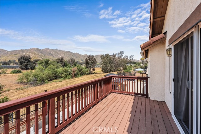 Detail Gallery Image 16 of 21 For 10701 Breezy Meadow Dr, Moreno Valley,  CA 92557 - 4 Beds | 3 Baths