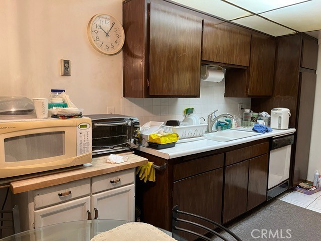 https://media.crmls.org/medias/8c76c6d7-0334-4256-95a2-748a3c46712d.jpg?preset=X-Large