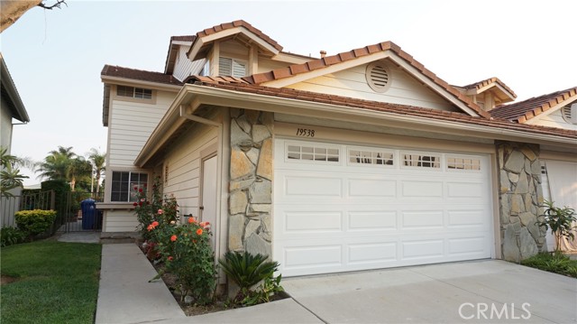 19538 Crystal Ridge Lane, Porter Ranch CA: https://media.crmls.org/medias/8c7792e7-2d1a-42d2-a18e-c30e299c4bd1.jpg