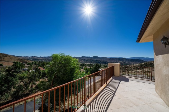 Detail Gallery Image 58 of 71 For 9455 Hierba Rd, Agua Dulce,  CA 91390 - 5 Beds | 4/1 Baths