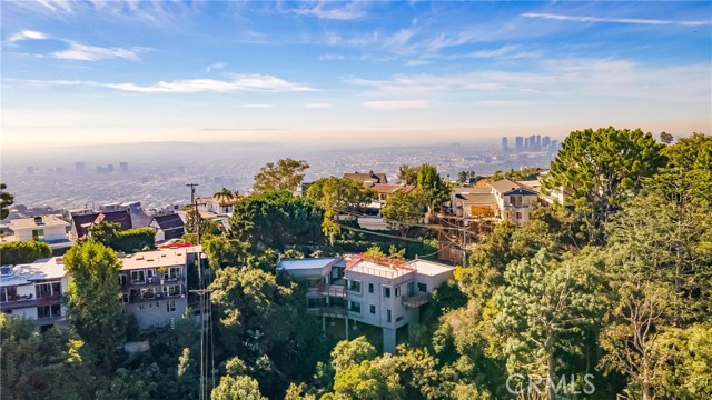 Detail Gallery Image 45 of 46 For 8896 Lookout Mountain Ave, Los Angeles,  CA 90046 - 4 Beds | 3/1 Baths