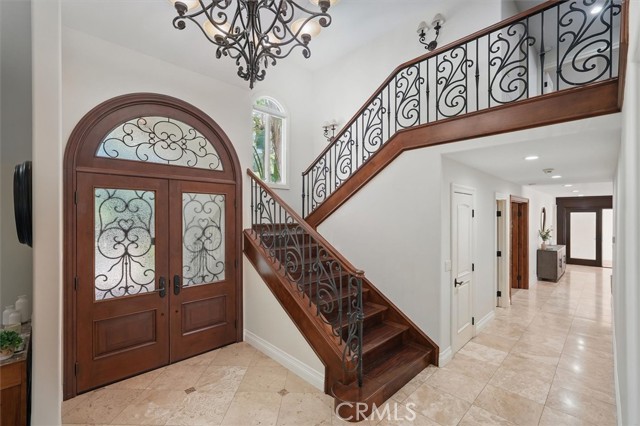 Detail Gallery Image 11 of 75 For 25132 Barnhill Rd, Saugus,  CA 91350 - 6 Beds | 6 Baths