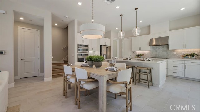 Front Image Thumbnail for CROC25278004