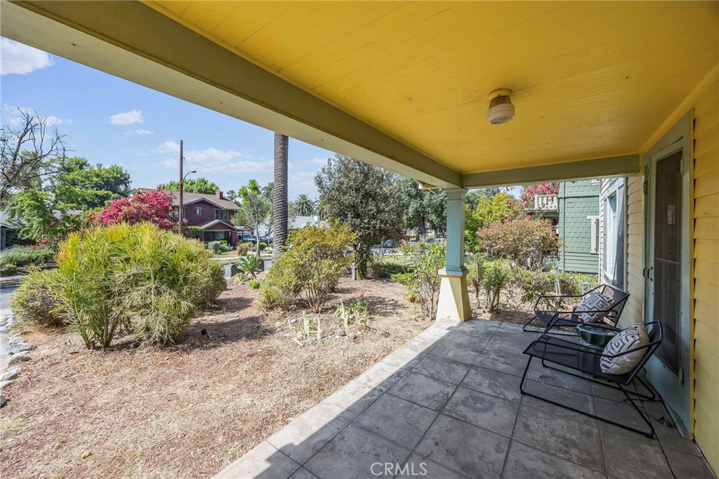 MLS #OC25144639 img 3