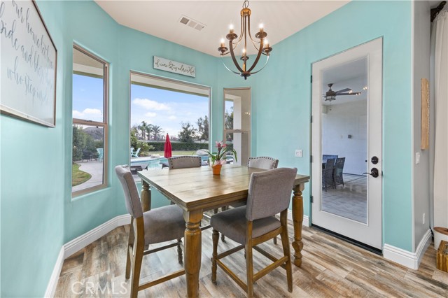 15521 Georges Letour Avenue, Bakersfield CA: https://media.crmls.org/medias/8c78a323-bf35-47e2-a0fc-24baf42bd04d.jpg