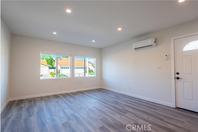 28766 Pisces Street, Agoura Hills CA: https://media.crmls.org/medias/8c790b27-bbc2-4ca8-9f5c-29a879c23c0a.jpg