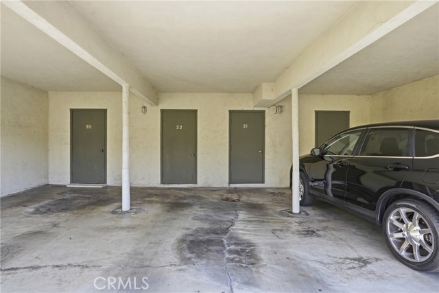 Image 33 of 38 For 1750 Prefumo Canyon  22