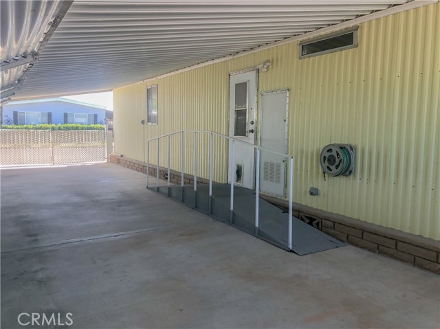 Detail Gallery Image 8 of 24 For 400 E Roberts #99,  Bakersfield,  CA 93308 - 2 Beds | 2 Baths