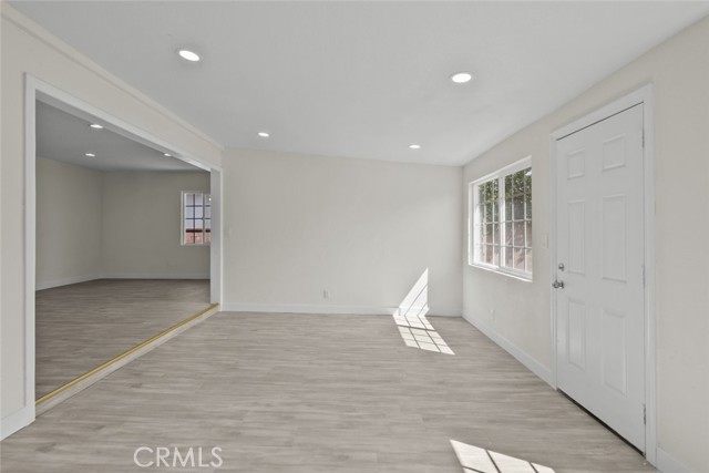 5040 N Lyman Avenue, Covina CA: https://media.crmls.org/medias/8c7a3ab6-4d0d-4c48-b3f8-fe021ce41af5.jpg