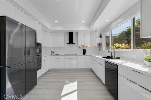 Detail Gallery Image 28 of 46 For 1626 Winona Bld, Los Angeles,  CA 90027 - 5 Beds | 5 Baths