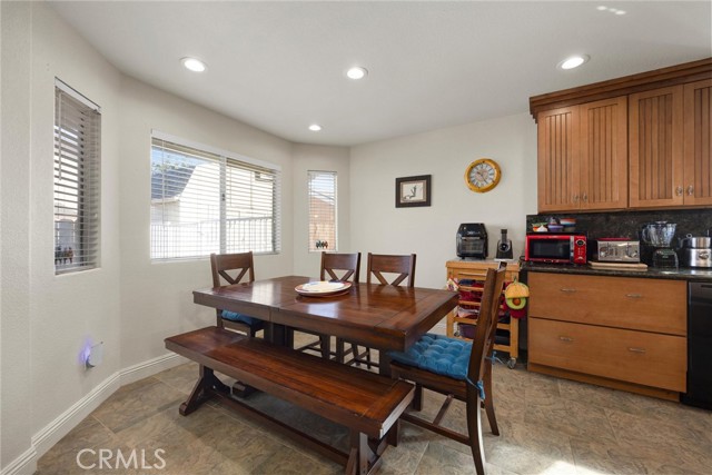 Detail Gallery Image 15 of 39 For 806 Mckinley St, Los Banos,  CA 93635 - 5 Beds | 2/1 Baths