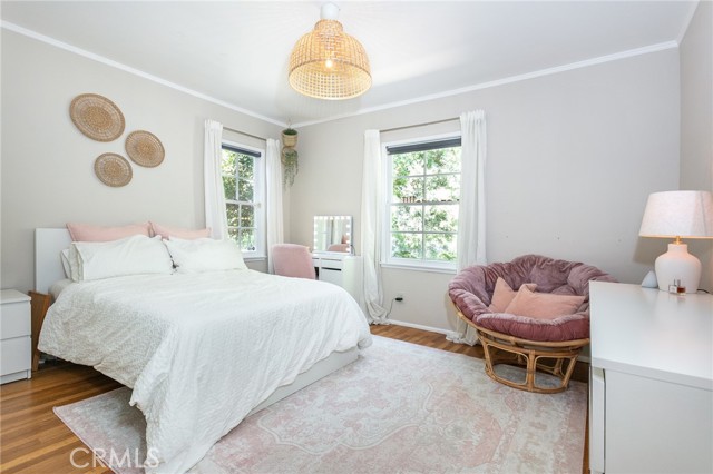 Detail Gallery Image 17 of 30 For 301 S Sunset Canyon Dr, Burbank,  CA 91501 - 3 Beds | 1/1 Baths