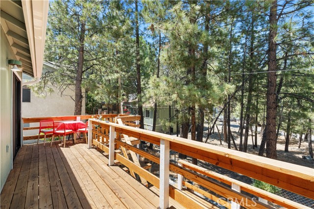 1876 Sparrow Road, Wrightwood CA: https://media.crmls.org/medias/8c7e8848-fc49-410d-ae6c-4721eed1eaec.jpg