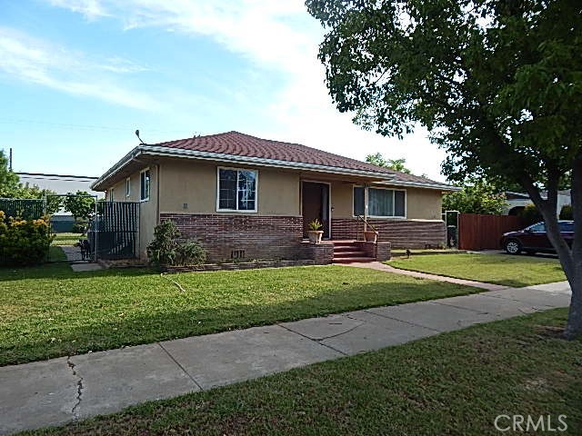 1427 Yolo Street, Corning CA: https://media.crmls.org/medias/8c7f5b39-bafc-45f6-bd33-51f3b2dc7e14.jpg