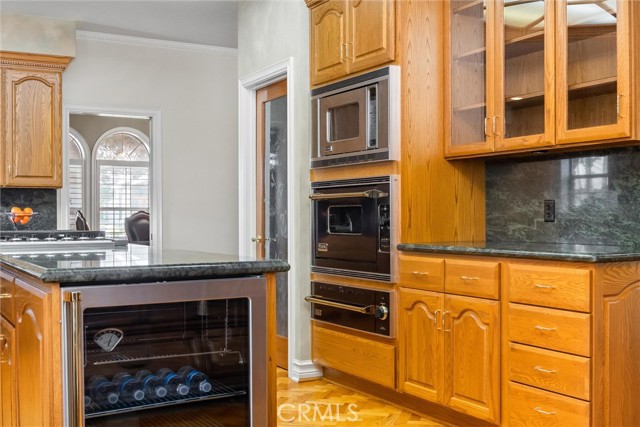 Detail Gallery Image 19 of 72 For 8905 Saint Cloud Ln, Bakersfield,  CA 93311 - 4 Beds | 4/1 Baths
