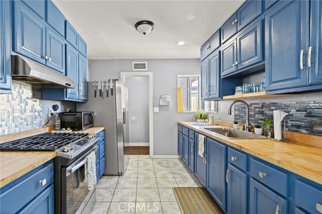 371 Claire Street, Riverside CA: https://media.crmls.org/medias/8c823d96-5af9-41b7-b236-1b1fa4f084d6.jpg
