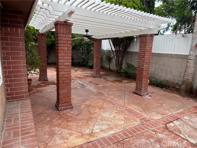 Detail Gallery Image 6 of 21 For 1326 E 15th St, Santa Ana,  CA 92701 - 3 Beds | 1/1 Baths
