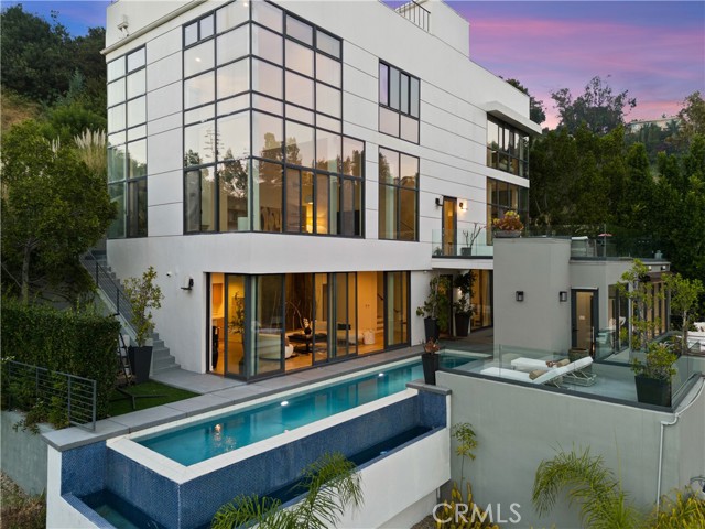 Detail Gallery Image 2 of 37 For 2746 Rinconia Dr, Los Angeles,  CA 90068 - 4 Beds | 3/1 Baths