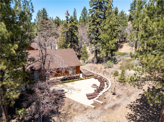43485 Colusa Drive, Big Bear Lake CA: https://media.crmls.org/medias/8c8365de-b41d-4d9c-85d7-7c340bfa2ee4.jpg