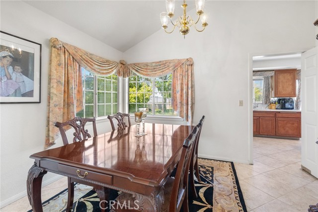 40420 Valiente Drive, Palmdale CA: https://media.crmls.org/medias/8c841448-8622-4335-99dd-1afae7330fa0.jpg