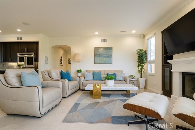 6471 Morningside Drive, Huntington Beach CA: https://media.crmls.org/medias/8c842d1e-e46b-4548-bde7-1ba2b1ef1417.jpg