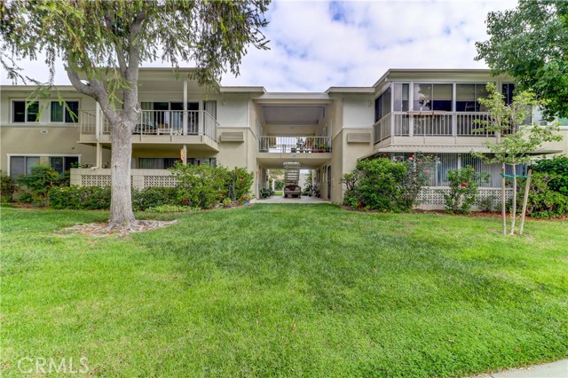 389 Ave Castilla #B, Laguna Woods, CA 92637