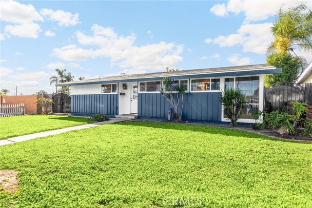 Detail Gallery Image 2 of 50 For 10919 1st, Whittier,  CA 90603 - 4 Beds | 2 Baths