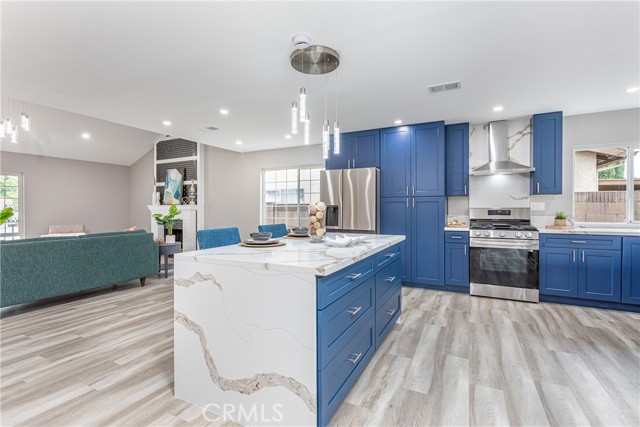 2377 Lee Street photo 8