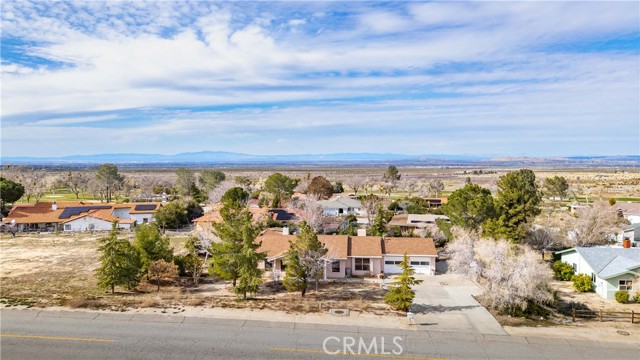 Detail Gallery Image 3 of 24 For 32019 Crystalaire Dr, Llano,  CA 93544 - 3 Beds | 2 Baths