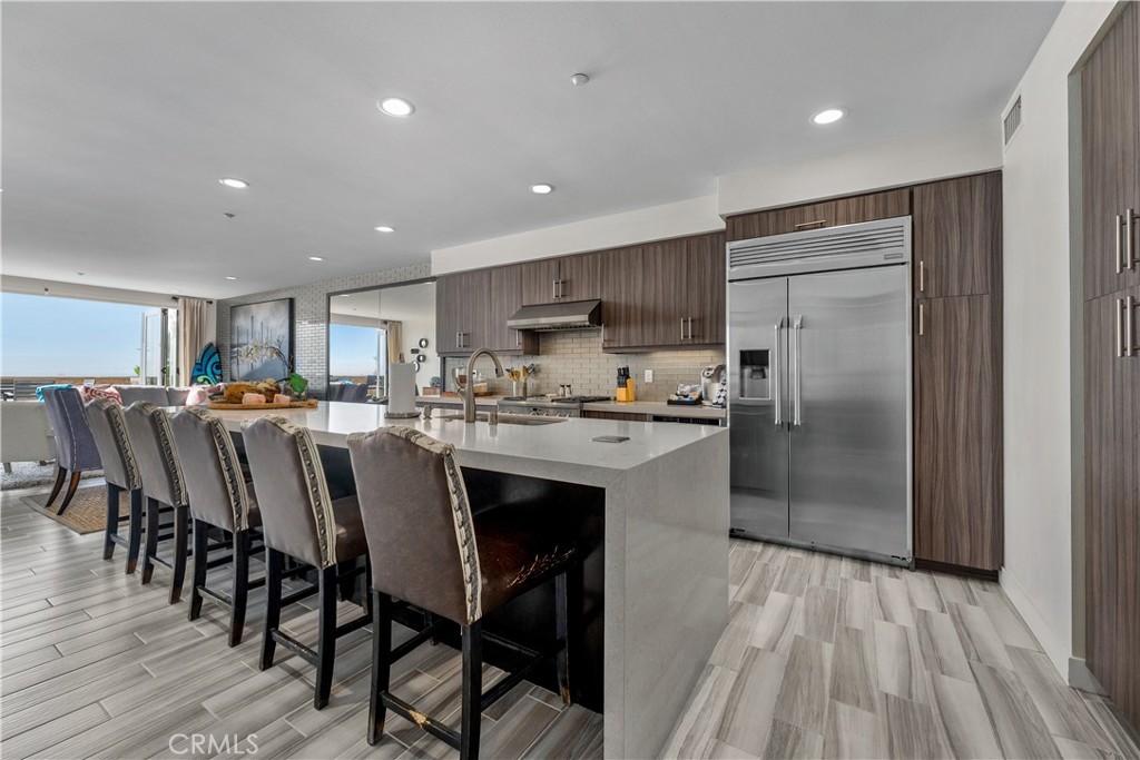 700 The Strand - photo 18