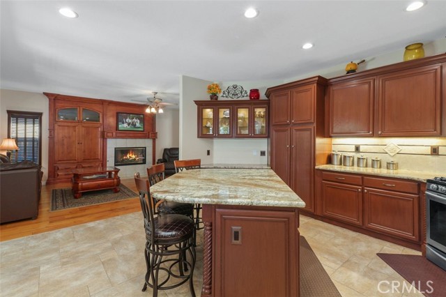29944 Peach Tree Court, Murrieta CA: https://media.crmls.org/medias/8c887430-5dd3-4ce1-82ce-8f2b72b57bbc.jpg