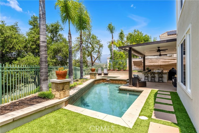 57 Hillrise, Rancho Santa Margarita CA: https://media.crmls.org/medias/8c88f0fd-5299-4c58-bff1-5c97a997faac.jpg