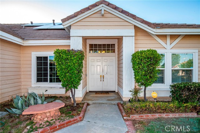 42153 Parkmont Drive, Lancaster CA: https://media.crmls.org/medias/8c8979c4-bf9c-4350-a3f6-f86387696ac1.jpg